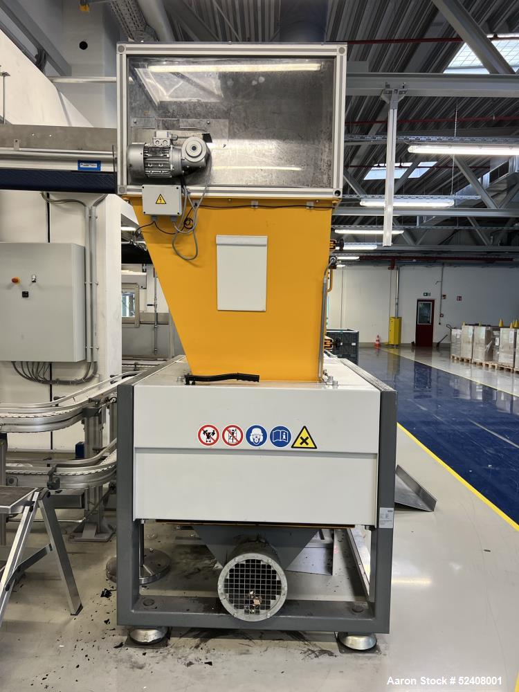Used Untha 4 Roll Shredder
