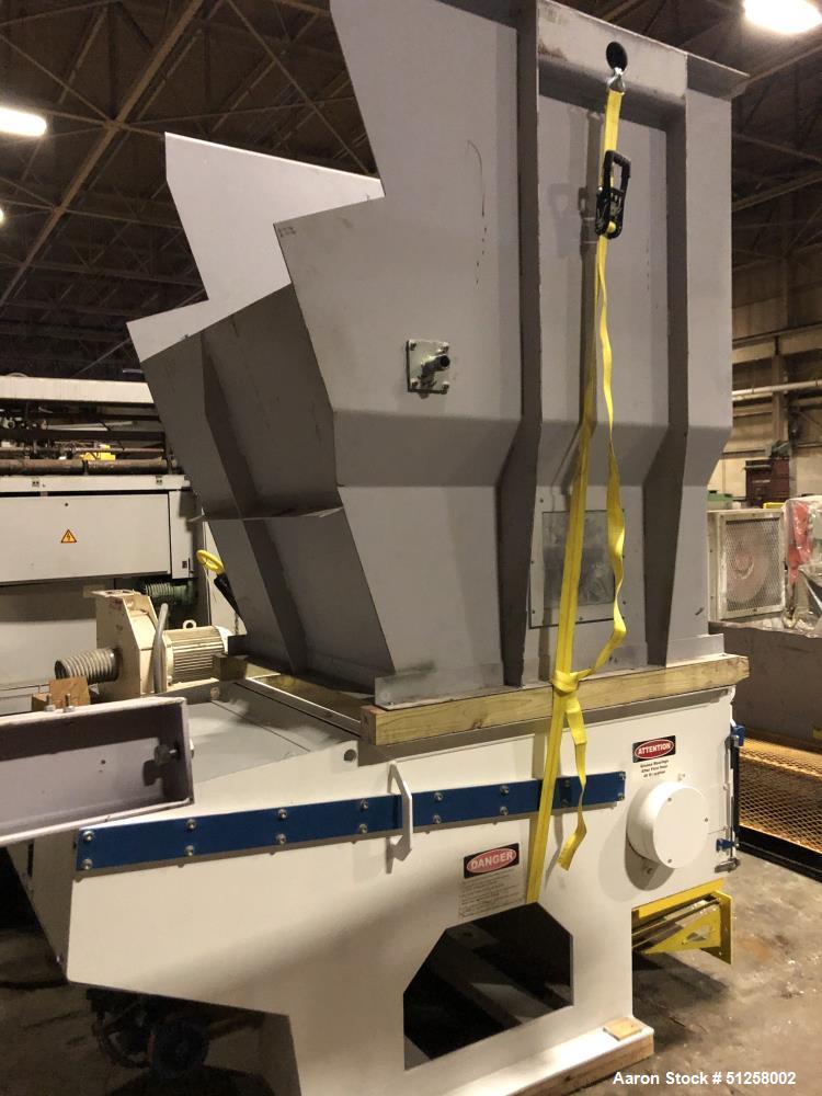 Used Vecoplan Single Shaft Shredder with Conveyor