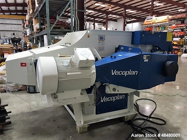 Used- Vecoplan VAZ 1300 M-FF DLX Shredder with a 150 HP Drive.