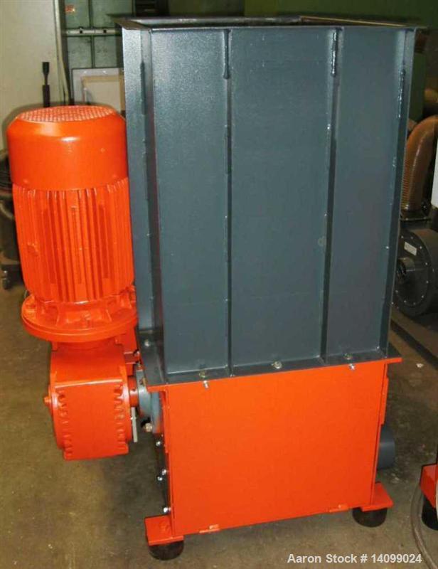 Used Weima WL3 Single Shaft Shredder.  Feed opening 31.4" x 23.6" (800 x 600 mm).  (24) Rotor knives.  (1) Stator knife.  Rotor diameter 10" (252 mm).  Rotor width 23.6" (600 mm).  Motor 20 hp (15 kW...