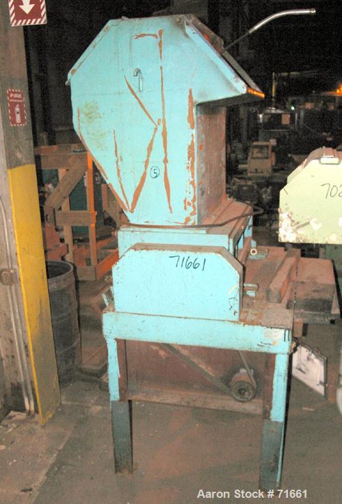 USED: Flinchbaugh grinder, model 1437. Approximate 14" diameter x 37" wide 3 bolt-on blade open rotor. Pelican style feed ho...