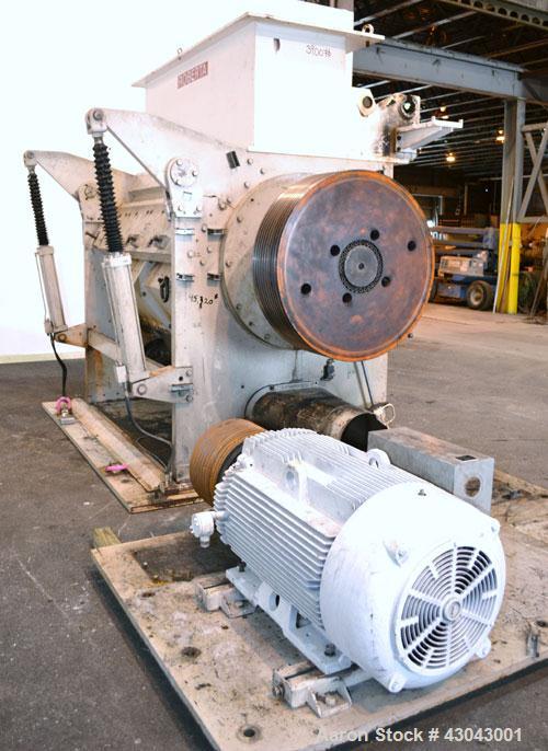 Used Cumberland Series 3200 Granulator, Model 3284, Carbon Steel. 32" x 84" Throat size, 36’’ diameter cutting circle, bolt-on blades, open rotor. Hydraulic throat opening with power pack. Top feed h...