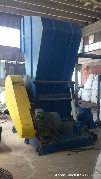 Used Desislava 800/1200 Granulator.  Capacity 5511 lbs/h (2,500 kg/h).  Rotor diameter 31.5" (800 mm), length 47.2" (1200 mm).  Equipped with (4) static knives and (10) rotor knives.  Driven by a 100...