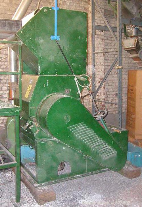 USED: Dreher mill, type S42/65 GF. Motor 37 kW, 6 rotor knives, 2 stator knives. Width of knives 25.6" (650mm). Rotor diameter16.5" (420mm). 400V/3 ph/50 hz.
