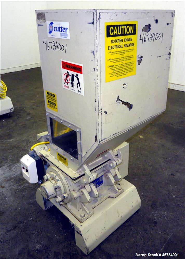 Used Nissui Granulator, Model FNSK-04SC, Carbon Steel. Approximate 10" x 9" chamber, (2) S cutters. Approximate 0.75kw, 3/60/230 volt motor. Serial# F04566, built 1994.