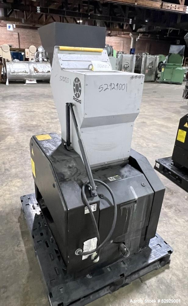 Used Rapid 200 Series Granulator, Model 200-36. Throughput capacity up to 100 kg/hr. 200mm Rotor diameter. Super-Tangential cutter house, opening 360mm (14.17") x 270mm (10.63"). Staggered configurat...