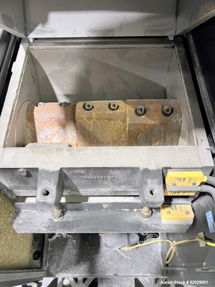 Used Rapid 200 Series Granulator, Model 200-36. Throughput capacity up to 100 kg/hr. 200mm Rotor diameter. Super-Tangential cutter house, opening 360mm (14.17") x 270mm (10.63"). Staggered configurat...