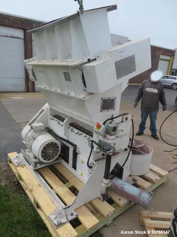 Used-Tria Model 900 NS-R Pull Roll Granulator