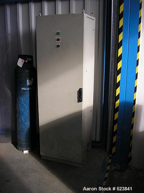 USED: VUHZ Dobra single roll grinder/granulator, type RD800 7/3. Driven by a 95 kW motor; rotor knives 7x2; stator knives 3x2; feeding chamber 43" x 51" (1100 x 1300mm), rotor diameter 31.5" (800mm),...