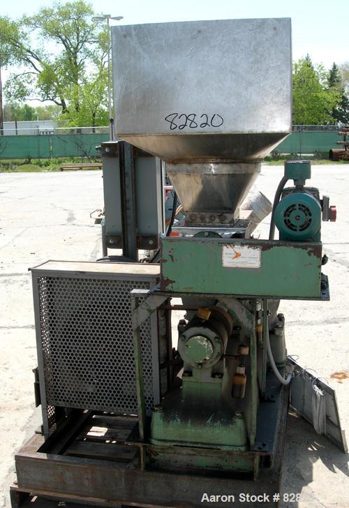 USED: Schutz O'Neil Air Swept Pulverizer, 304 Stainless Steel.  18" diameter x 8" deep chamber, beater rotor, liners, (2) classifier plates, hinged front discharge housing. 2-1/2" diameter x 20" long...