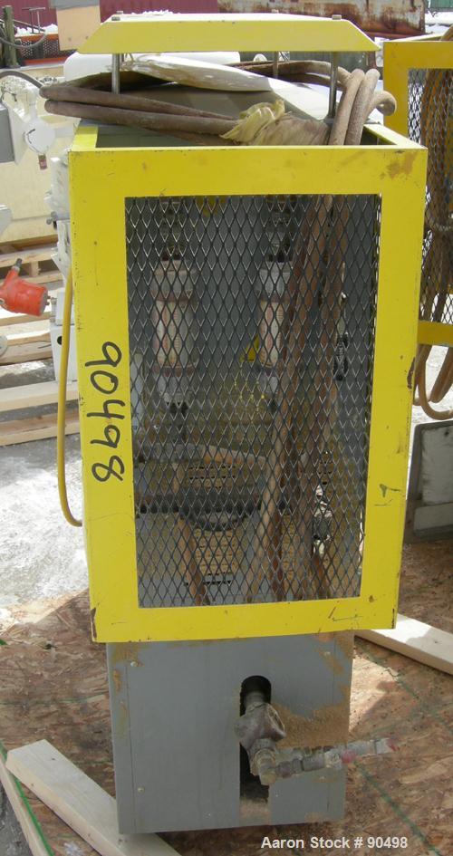 Used: Mokon hot oil temperature controller, model H54112CH. Maximum temperature 500 deg.f.. 3/60/460 volt, 12 kw, 15.1 heater amp. Mounted on casters. Built 2005