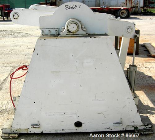 USED: Hobbs 41" wide single station dual turret winder, 500 lb capacity. Approximate 48" diameter roll size. Driven by dual 1/2 hp, 180 volt, 2600 rpm DC motors.