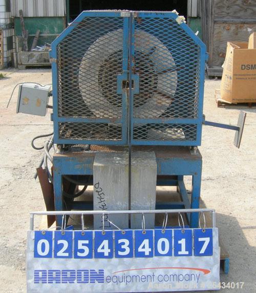 Used L. Lunardon Unwind/Winder. Manual speed control, driven by a 2 hp, 180 volt, 2500 rpm DC motor.