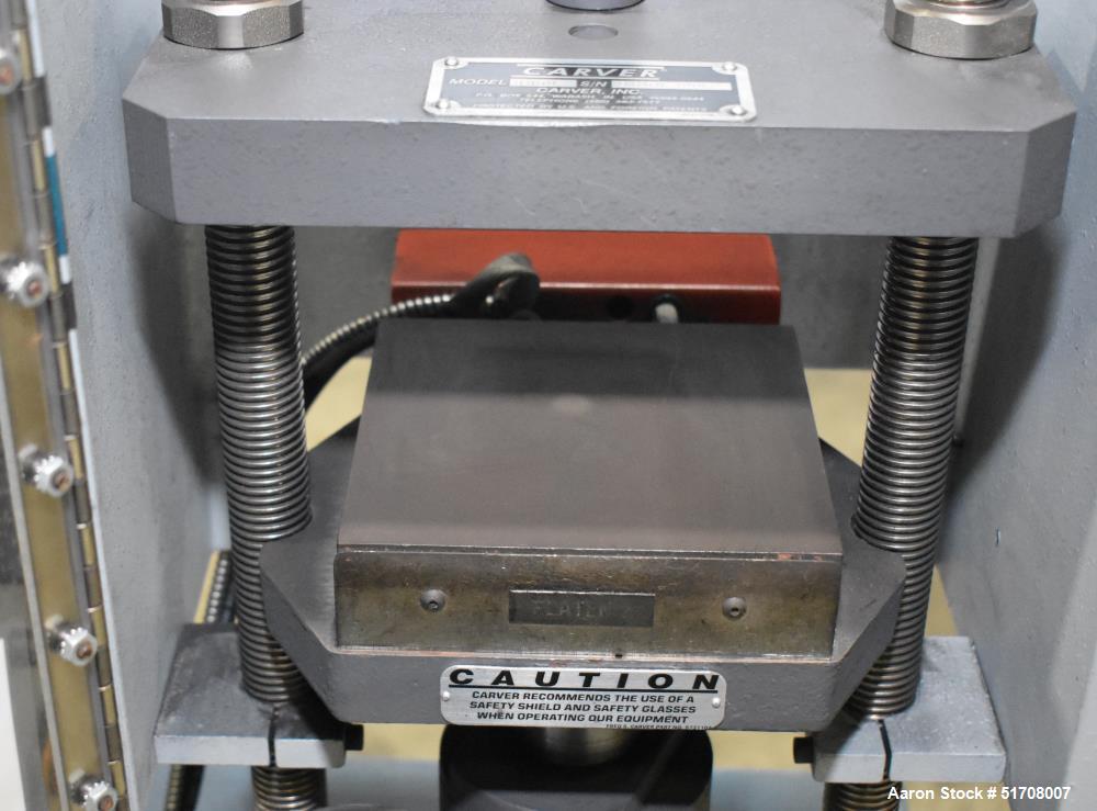 Carver Standard Press, Model 3850 (Mini C). 12 Ton clamping force