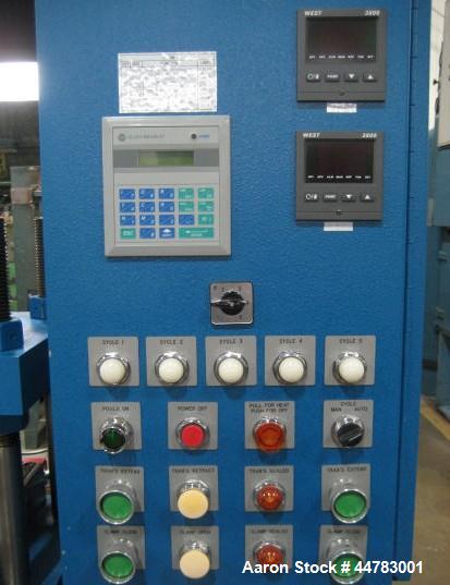 Used Wabash 30 Ton Hydraulic Transfer Molding Press, Model GTR30H-15-X. With 12 ton top transfer. (4) Post upstroke type, Floor standing. Distance between 1.75" diameter posts: 18" L-R x 9" F-B. Plat...