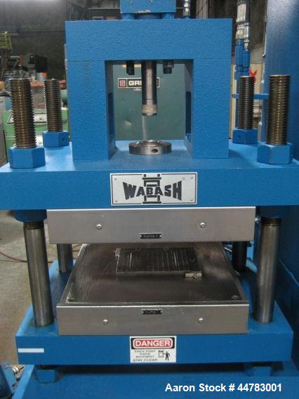 Used Wabash 30 Ton Hydraulic Transfer Molding Press, Model GTR30H-15-X. With 12 ton top transfer. (4) Post upstroke type, Floor standing. Distance between 1.75" diameter posts: 18" L-R x 9" F-B. Plat...