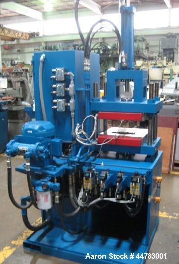 Used Wabash 30 Ton Hydraulic Transfer Molding Press, Model GTR30H-15-X. With 12 ton top transfer. (4) Post upstroke type, Floor standing. Distance between 1.75" diameter posts: 18" L-R x 9" F-B. Plat...