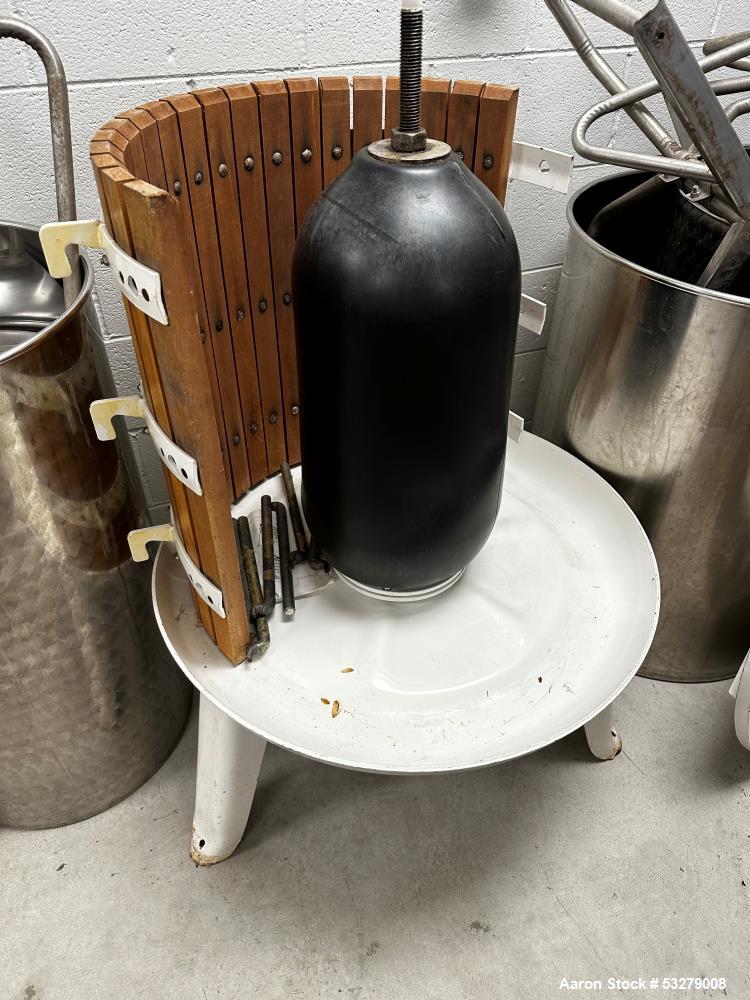 Used EnoRossi IdroPress Bladder Press
