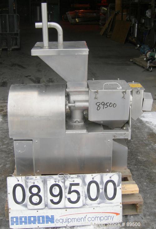 USED: Brown International extractor finisher, model 2200, 304 stainless steel. Approximate 5" diameter x 16" long plastic screw. 304 stainless steel screen area. Driven by an approximate 2 hp motor. ...