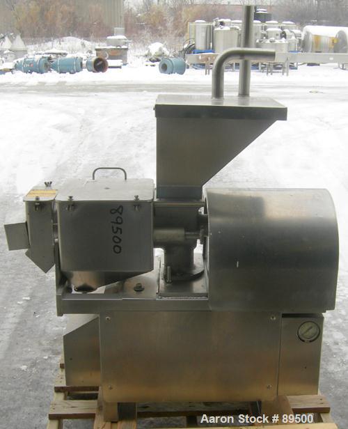 USED: Brown International extractor finisher, model 2200, 304 stainless steel. Approximate 5" diameter x 16" long plastic screw. 304 stainless steel screen area. Driven by an approximate 2 hp motor. ...
