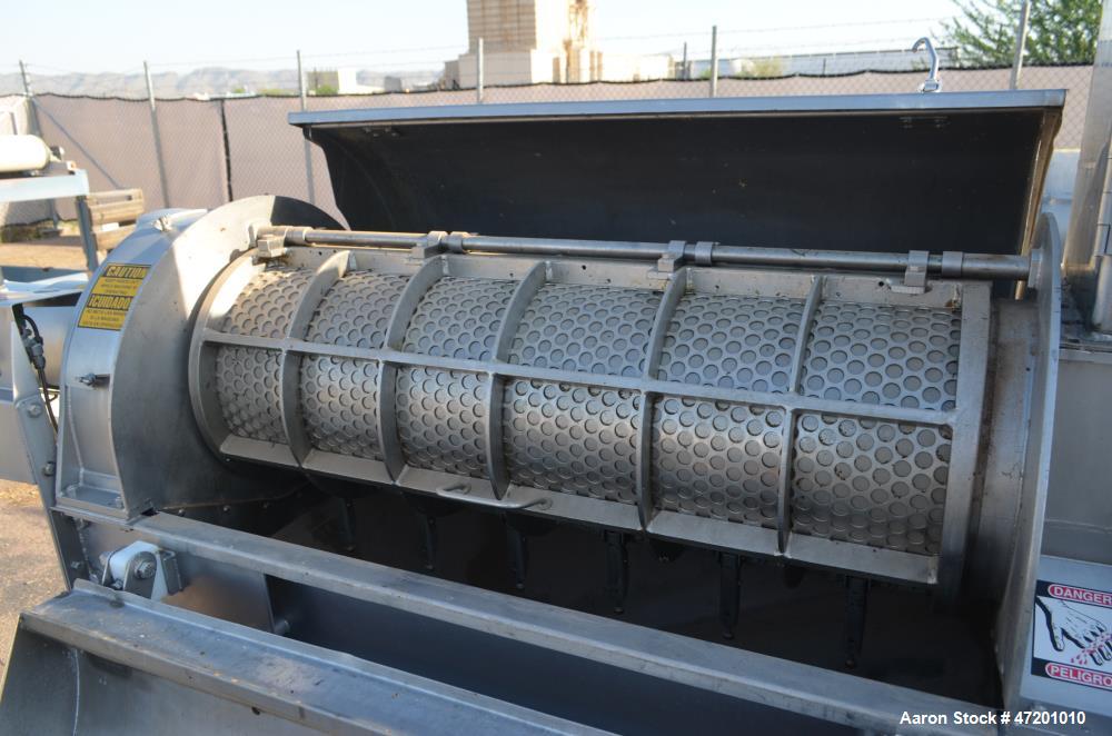 Used Brown International Extractor Finisher De-Watering Separator, Model 2503, Stainless Steel. Input capacity up to 200 gallons per minute depending on product. Approximate 12" diameter x 38" long s...