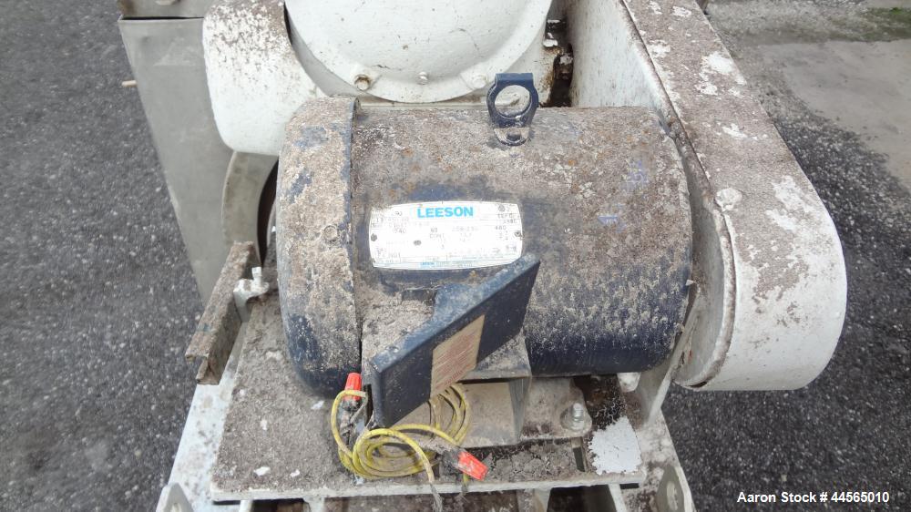 Used Vincent Horizontal Screw Press, Model VP16K2, 304 Stainless Steel. Approximate 16" diameter x 8" long screw, approximate capacity based on 55 pounds a cubic foot is 30,000 pounds an hour. Perfor...