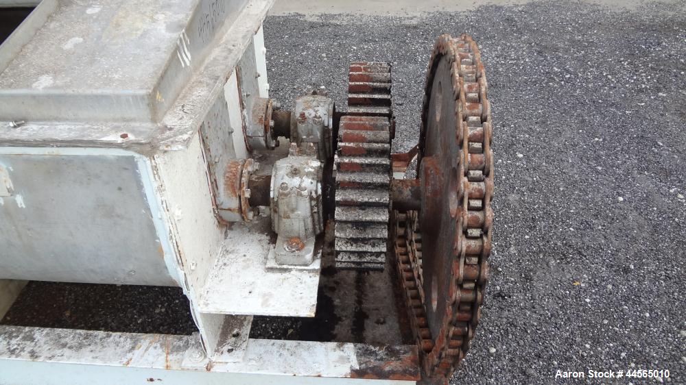 Used Vincent Horizontal Screw Press, Model VP16K2, 304 Stainless Steel. Approximate 16" diameter x 8" long screw, approximate capacity based on 55 pounds a cubic foot is 30,000 pounds an hour. Perfor...