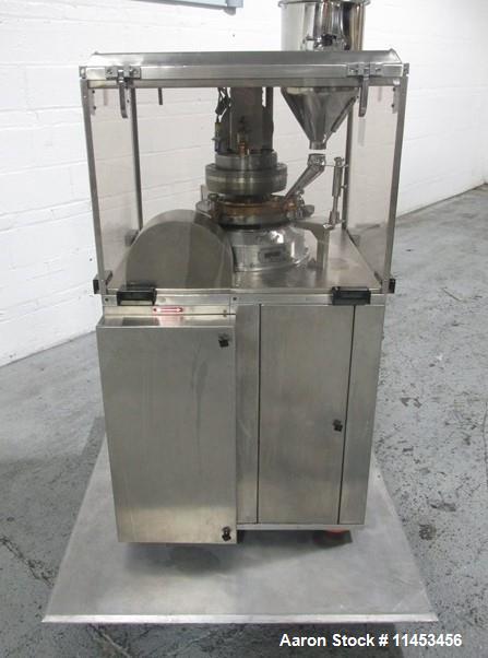 Used Used CPT (CapPlus Technologies) Econoline-M rotary tablet press, 16 stations, B tooled, keyed upper punch guide, feed hopper, 4 ton main compression pressure, rated up to 31,000 tablets/hr, seri...