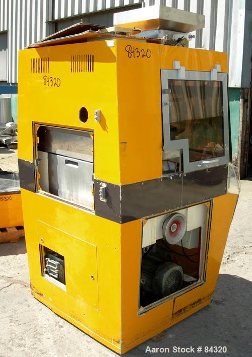 Used Fette Single Sided Rotary Tablet Press, Model Perfecta 1000. 33 Stations, maximum compression force 9 tons. Maximum tablet 16 mm, maximum thickness 8.5 mm, maximum depth of fill 18 mm, maximum o...