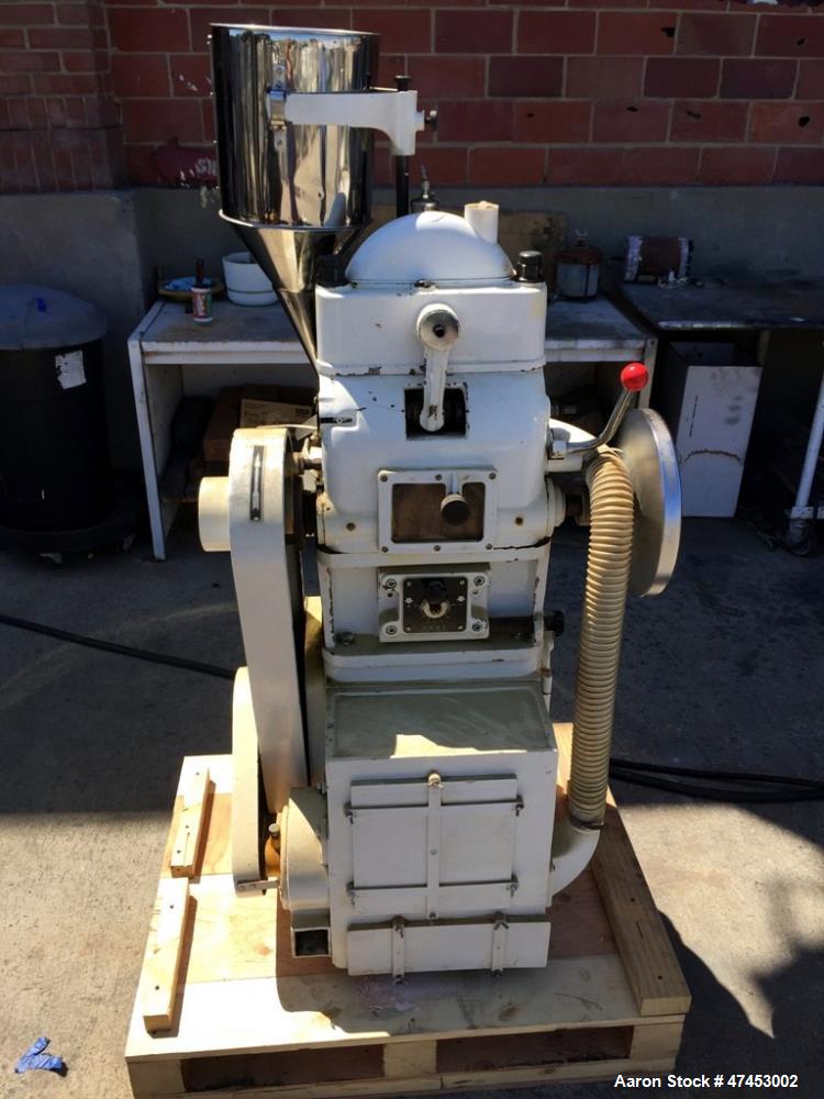 Used Noah (15) Station Rotary Tablet Press, Model ZP15. Maximum pressure 50KN, approximate production capacity 20,400 to 40,800 per hour. Maximum diameter of tablet 22mm, maximum depth of fill 20mm, ...