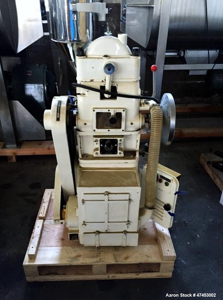 Used Noah (15) Station Rotary Tablet Press, Model ZP15. Maximum pressure 50KN, approximate production capacity 20,400 to 40,800 per hour. Maximum diameter of tablet 22mm, maximum depth of fill 20mm, ...