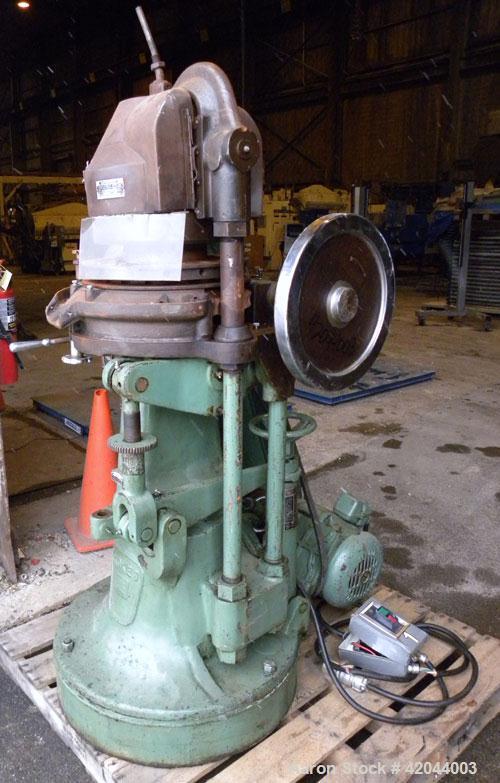 Used Stokes Single Sided Rotary Tablet Press, Model DS-3. 15 stations, approximately 15 tons operating pressure. 1-3/16’’ maximum tablet diameter. Adjustable depth of fill 1-1/16’’. Output tablets pe...