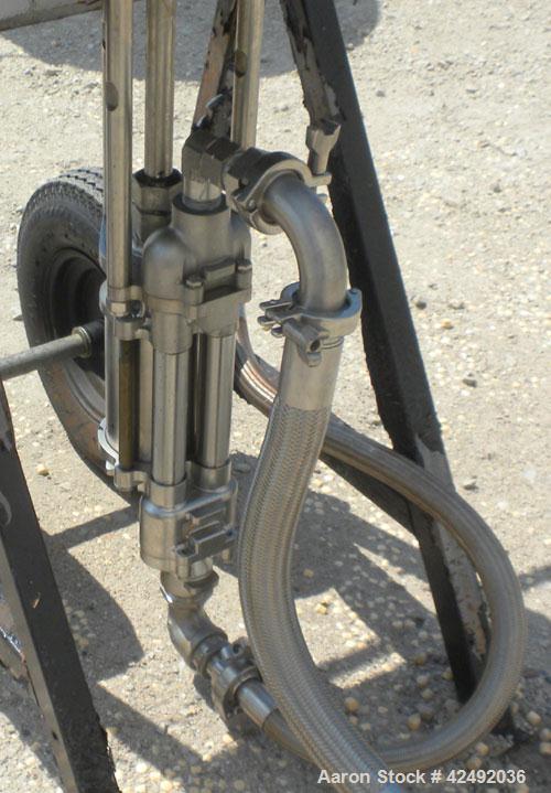 Used Graco Air Operated Bulldog High-Flo Circulation Pump, Part #220578, Series E05C, 304 Stainless Steel. Rated 24 gallons per minute (91 liters), ratio 4 to 1. Maximum air working pressure 100 psi,...