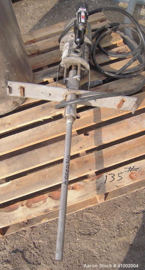 Used Graco Air Operated President Drum Pump, Model 224-348, Series L92A, 304 stainless steel. Rated 3 gallons per minute at 180 psi. Ratio 10:1. Includes a 30 gallon 304 stainless steel tank. 17 1/2"...