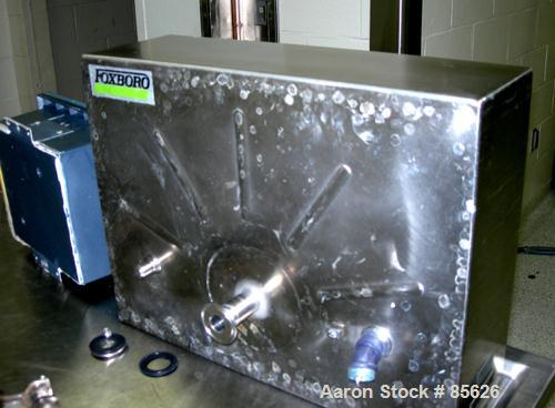 Used Foxboro Mass Flow Tube, model CFS10-08CKFBB, 316L stainless steel product contact areas. Rated mass 4 to 400 pounds per minute. 3/4" tri clamp inlet/outlet, temperature range: -200 degrees C to ...