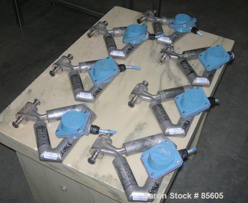 USED: Micro Motion flow meter, model CMF025M321MU, 316 stainless steel product contact areas. Flow cal 4.29034-75, dens flow 06276074414.44. Rated volume 10 gallons per minute, mass 80 pounds per min...