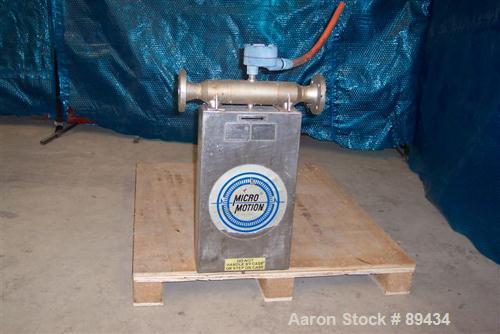 USED: Micro Motion flow meter model DS150S141SU, stainless steelproduct contact areas. Flow cal 176.415.13, dens flow 09743117424.44.Rated volume 0 to 168 gallons per minute, mass 0 to 1400 pounds pe...