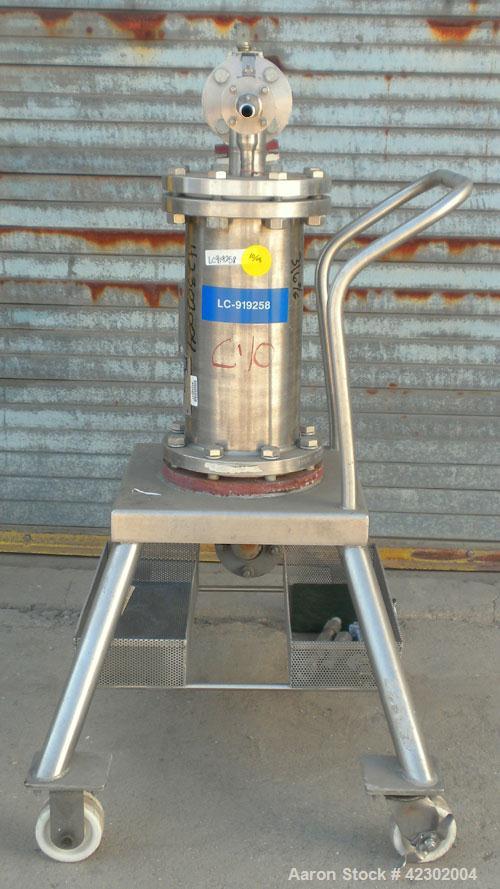Used Jogler Single Tube Armored Sight Flow Indicator, Model 18-FS-PI60-S660. 316 Stainless steel shield, 6" diameter x 18" long Borosilicate sight tube. 15" Long visual length. Nominal rating 40 psig...
