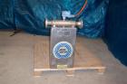 USED: Micro Motion flow meter model DS150S141SU, stainless steelproduct contact areas. Flow cal 176.415.13, dens flow 09743117424.44.Rated volume 0 to 168 gallons per minute, mass 0 to 1400 pounds pe...