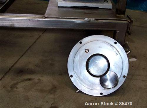 Used Sine Sanitary Rotary Positive Displacement Pump, Model SPS-35, 316 stainless steel. 3-1/2" tri clamp inlet/outlet. (1) Single rotor, approximately 74 gallons per minute, .124 per revolution. Dri...