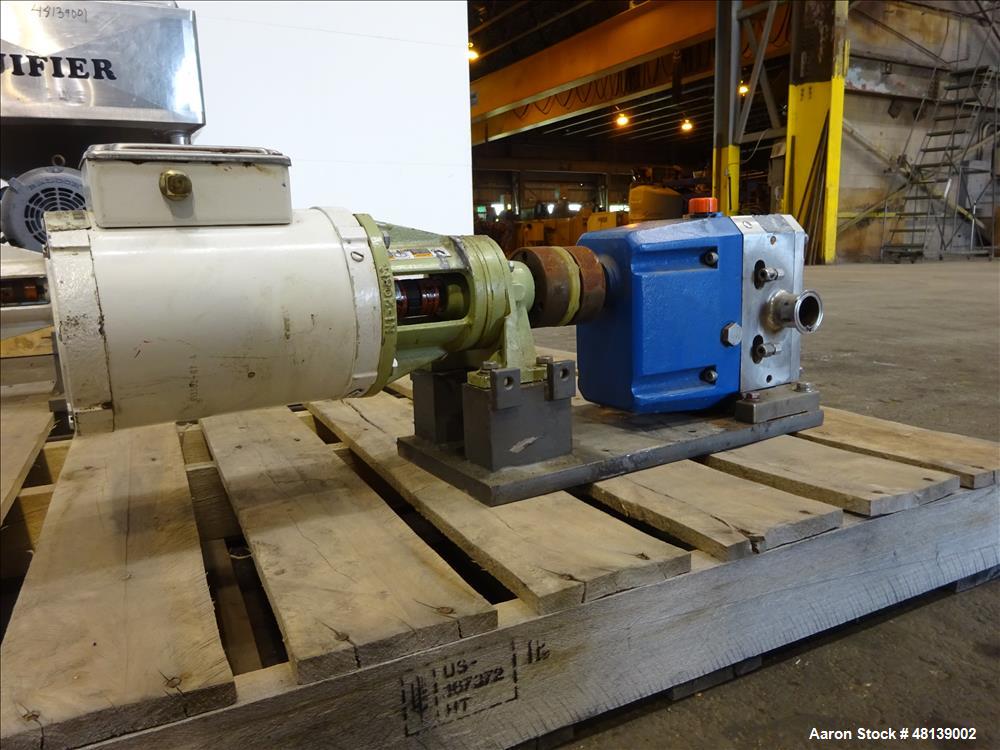 Used Viking Duralobe Bi-Rotor Positive Displacement Pump, Model R2S, 316 Stainless Steel. Approximate 26 gallons per minute. 1-1/2" Inlet & outlet, (2) rotors. Driven by a 0.5hp, 3/60/208-230/460 vol...