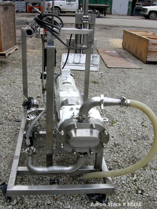USED: Waukesha SP universal rotary positive displacement pump, model 060U2, 316 stainless steel. (2) Stainless steel rotors, 3" tri clamp inlet/outlet. Approximate .15 gallon displacement per revolut...