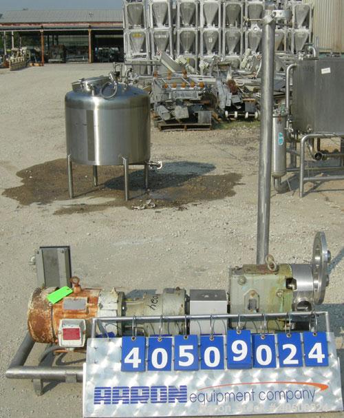 Used Waukesha Universal Rotary Positive Displacement Pump, Model 130, 316 stainless steel. Approximately 130 gallons per minute at 100 psi at 600 rpm capacity. 3" tri-clamp inlet/outlet. Driven by a ...