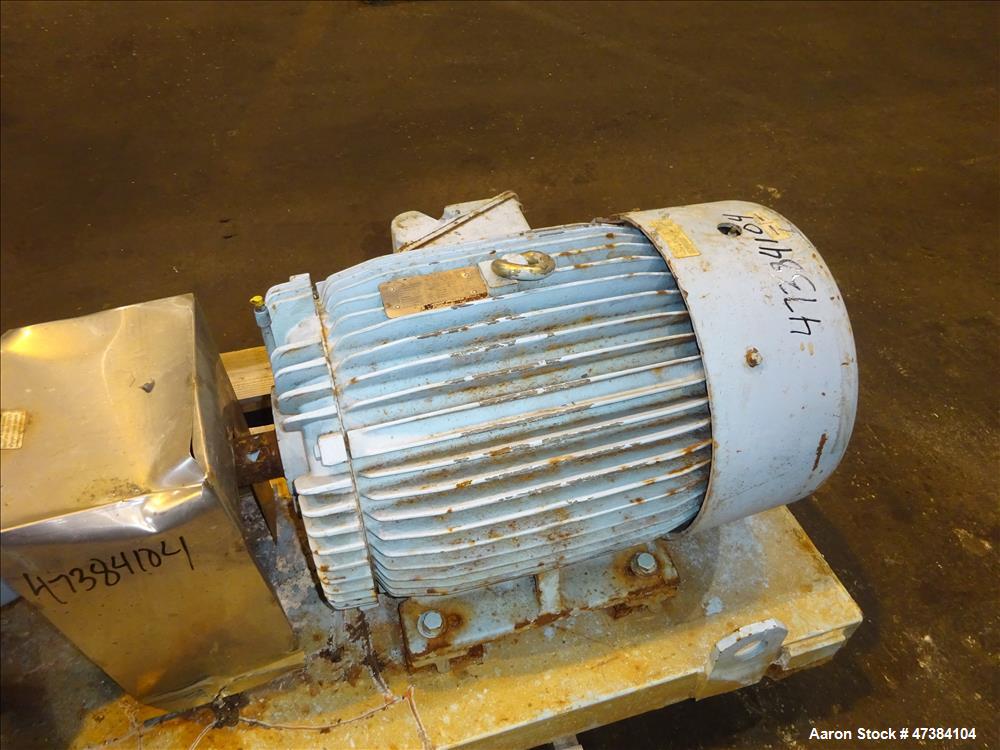 Used Waukesha Rotary Positive Displacement Pump, Model 320, 316 Stainless Steel. Approximately 450 gallons per minute at 200 psi at 600 rpm capacity, (0.754) gallon displacement per revolution. 6" In...