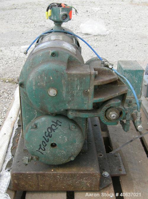 Used- Moyno Industrial Line Pump, Type SSF, Frame 3M1, Trim CAA QE, 316 stainless steel. Approximate 1" inlet/outlet. Displa...