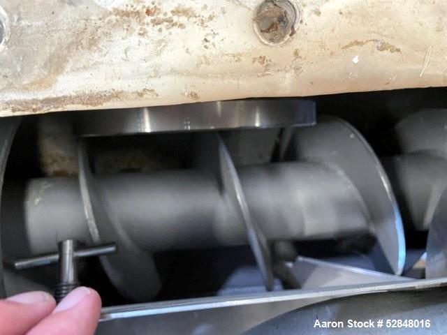 Used Seepex Progressive Cavity Pump, Model BT 35-12, 316 Stainless Steel. Flow rate 90 - 100 gpm at 250 psi. Hopper approximate 650mm x 370mm. 1-1/2" Tri-clamp CIP connection. 4" Tri-clamp discharge ...