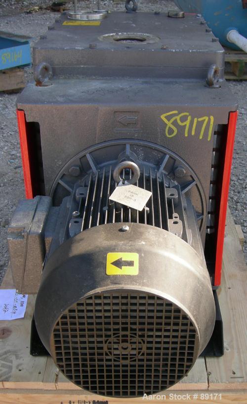 USED: Edwards two stage rotary vane vacuum pump, model E1M275, carbon steel. Rated 172 cfm. Driven by an 8.5 kW (10 hp), 3/60/208-230/460 volt, 1750 rpm motor.