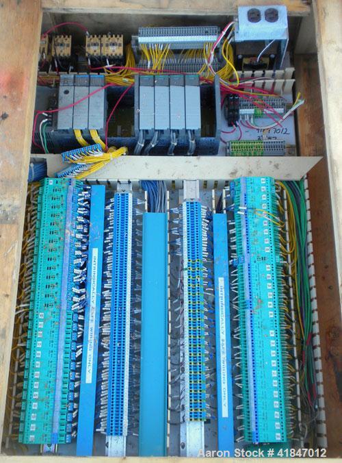 Used Apovac Vacuum System consisting of: (1) Vacuum pump, driven by a 30 hp motor. (1) Industrial Piping heat exchanger, (1) Industrial Piping pressure tank, and a control panel. Mounted on a carbon ...