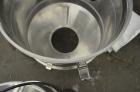 Used PIAB Vacuum conveying system consisting of: (1) PIAB Air Driven Maxi Vacuum Pump, Model MLL800 MKI, approximate 119 SCFM. Includes a 316 stainless steel filter unit with a model VCC-PA controlle...
