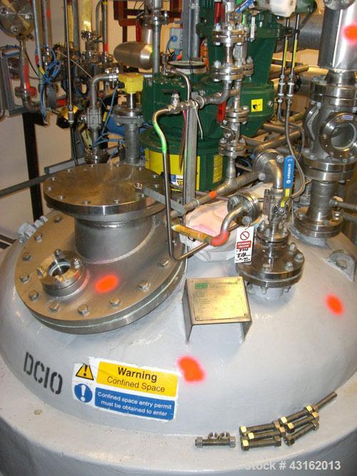 Used Radley Engineering approximately 3,000 liter Hastelloy C22 vertical reactor. Unit has welded dished top and bottom heads. Internal rated 6 bar/full vacuum design pressure at -29 to 220 deg C. Ex...